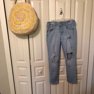 Distressed boyfriend jeans
